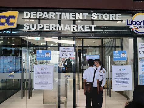 LCC Supermarket, Penaranda Street, Legazpi (2023).